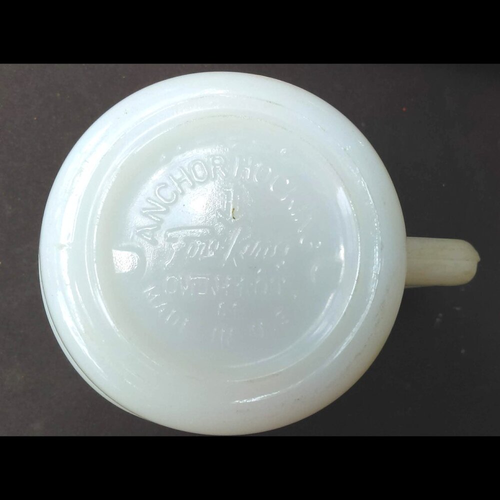 Vtg Anchor Hocking Fire King Milk Glass Baltimore Oriole & Blue Jay Coffee Mug - Picture 4 of 5